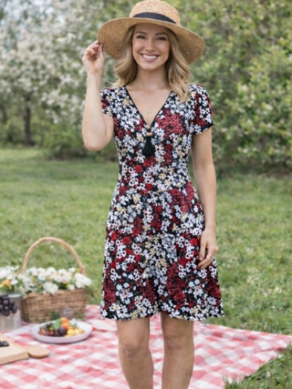 Stitch Fix Kaileigh Amandine Knit Dress Sz Medium. NEW